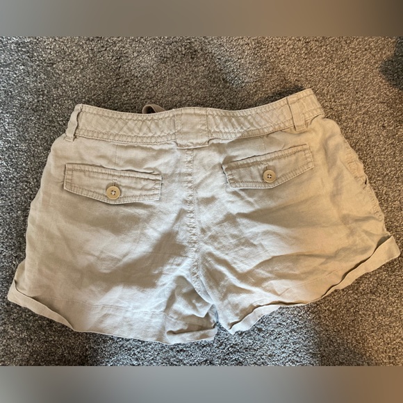 Juicy Couture Shorts - Picture 3 of 3